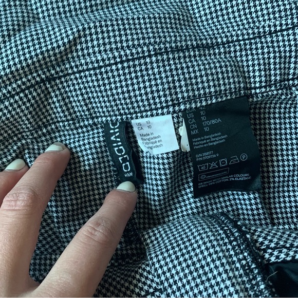 DIVIDED Checkered Overall Dress - Picture 4 of 5